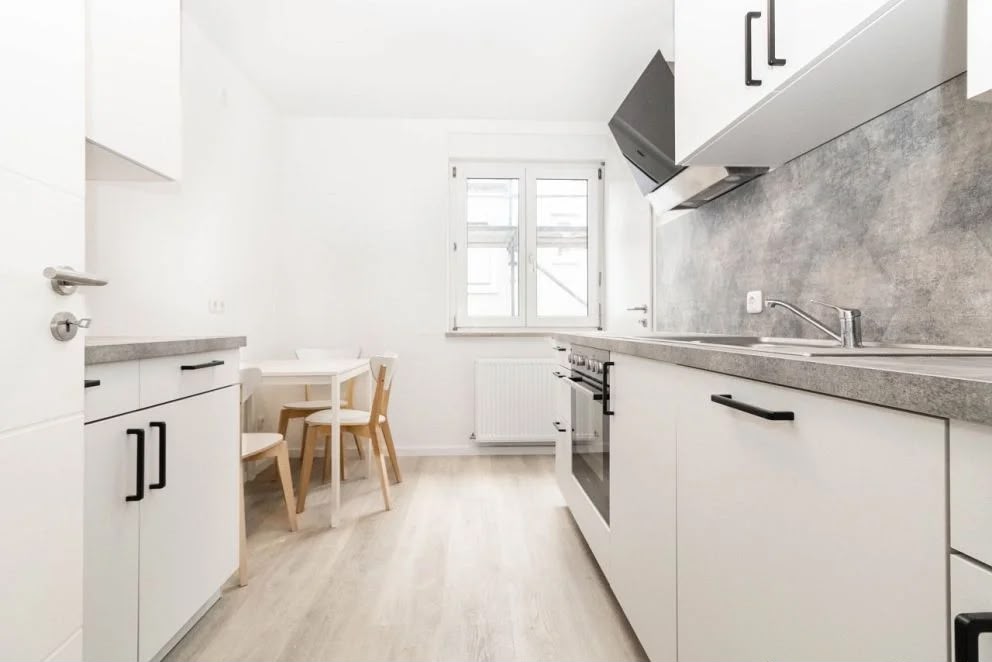 Küche der Wohnung in Augsburg, frisch saniert